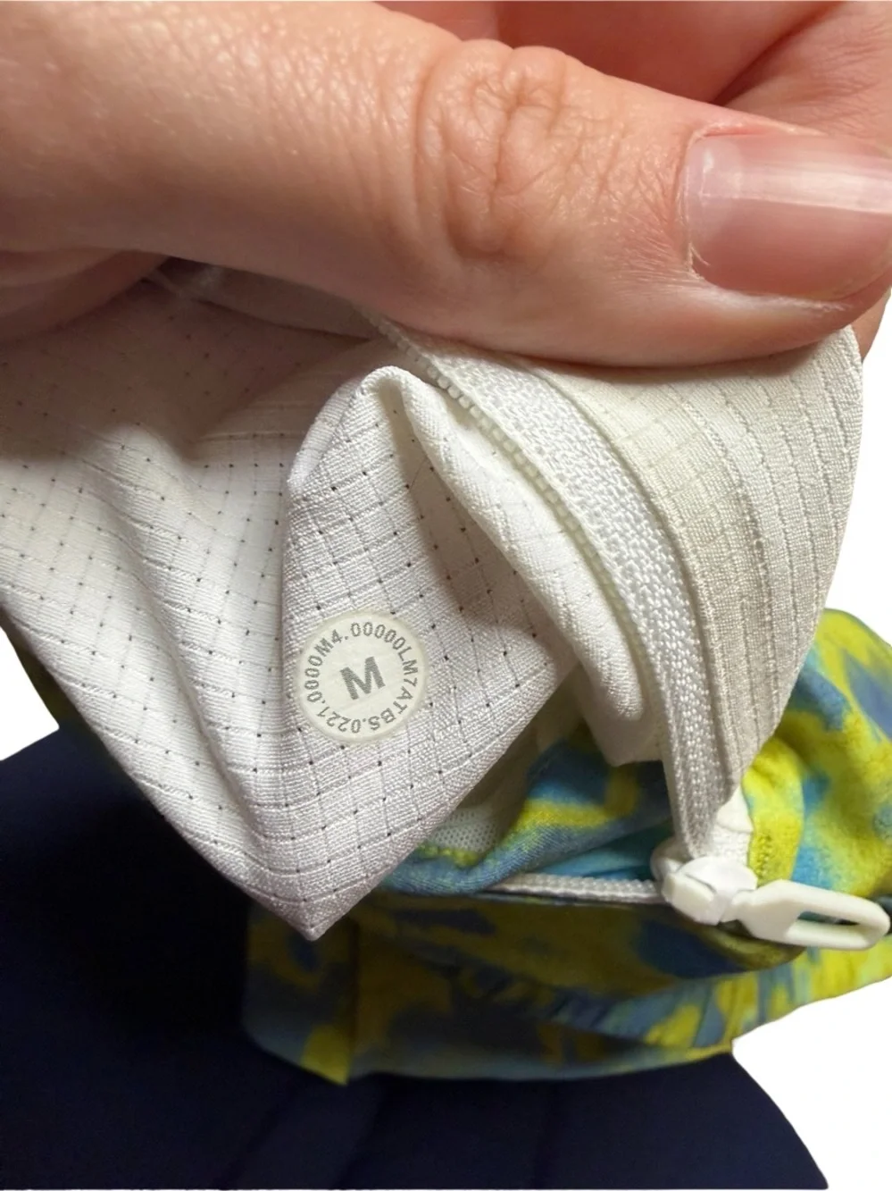 🌊 Lululemon Channel Cross Swim Short Chroma Clash Green Multi Size M 🌊